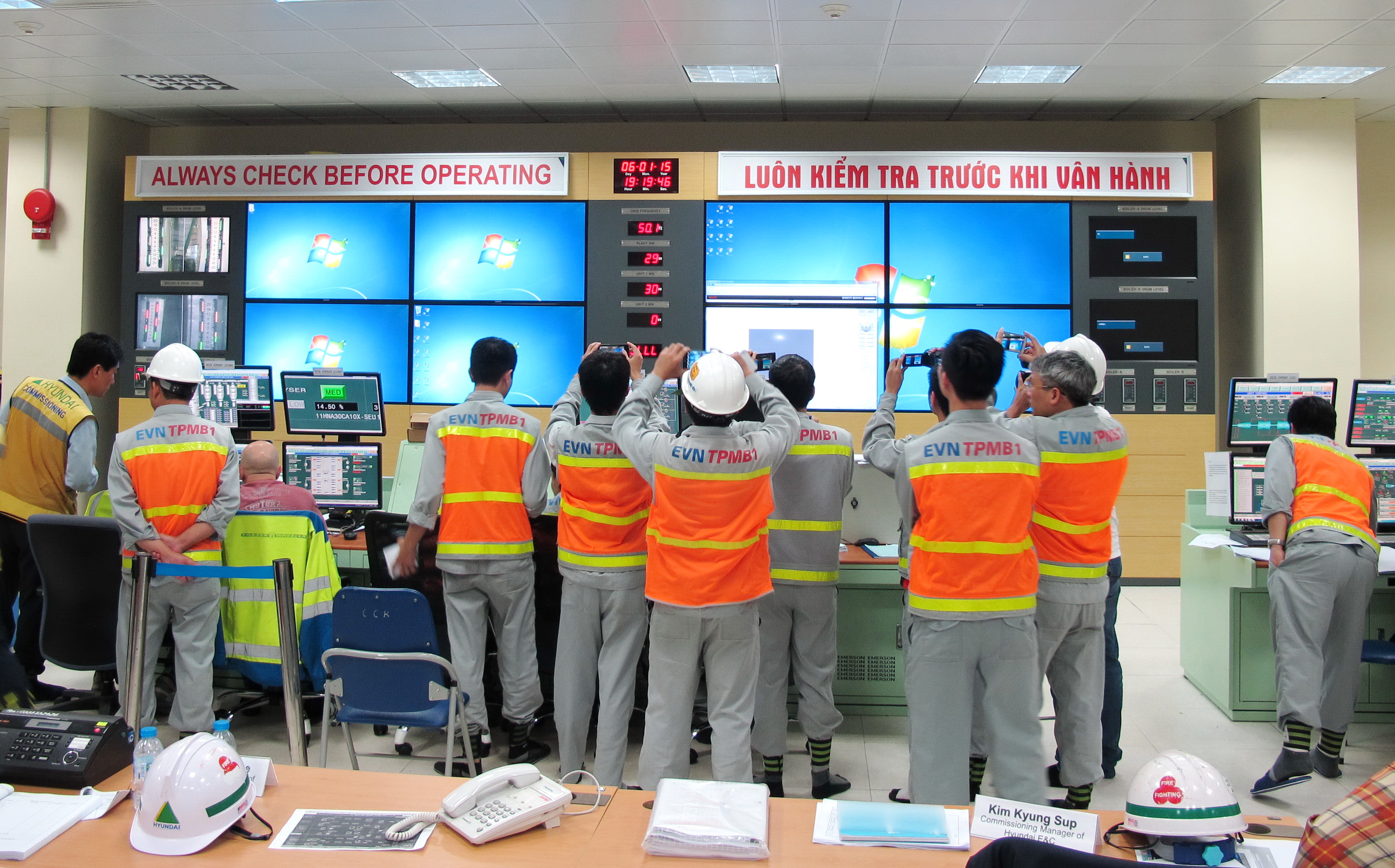 ເປີດໂຮງງານໄຟຟ້າໃຊ້ພະລັງຄວາມຮ້ອນທີ່ທັນສະໄໝທີ່ສຸດຂອງຫວຽດນາມ